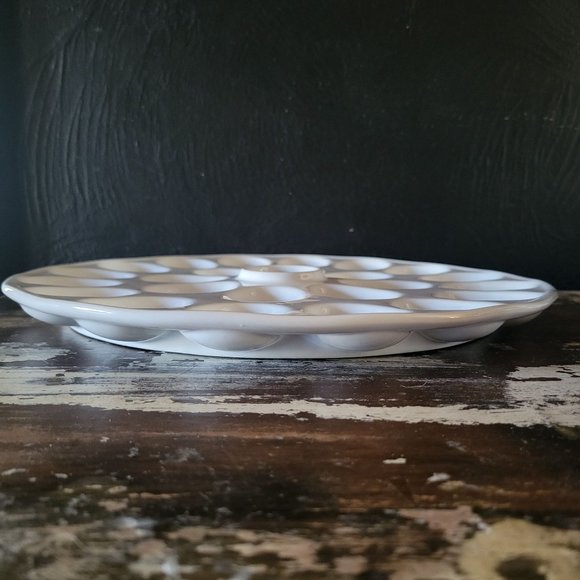 Large White Round 24 Deviled Egg Platter Tray With Center Dip Section - Picture 3 of 3